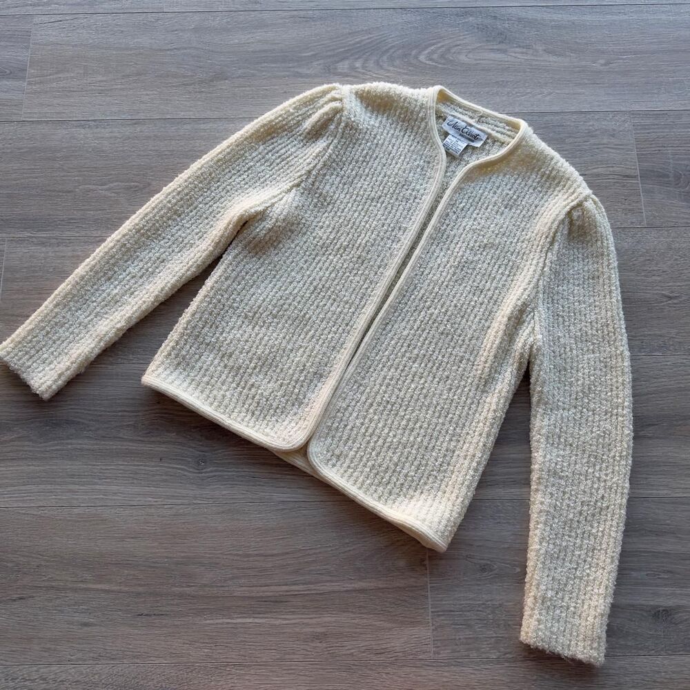 Nan Elliot VTG Cream Boucle Knit Cardigan Sweater Medium Cottage Chic Preppy Ski